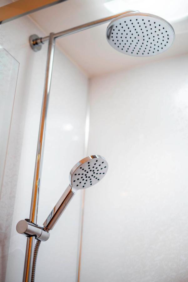 The Chaucer - Modern 3 Bed Home With Parking Close To City Centre Кэнтербари Экстерьер фото